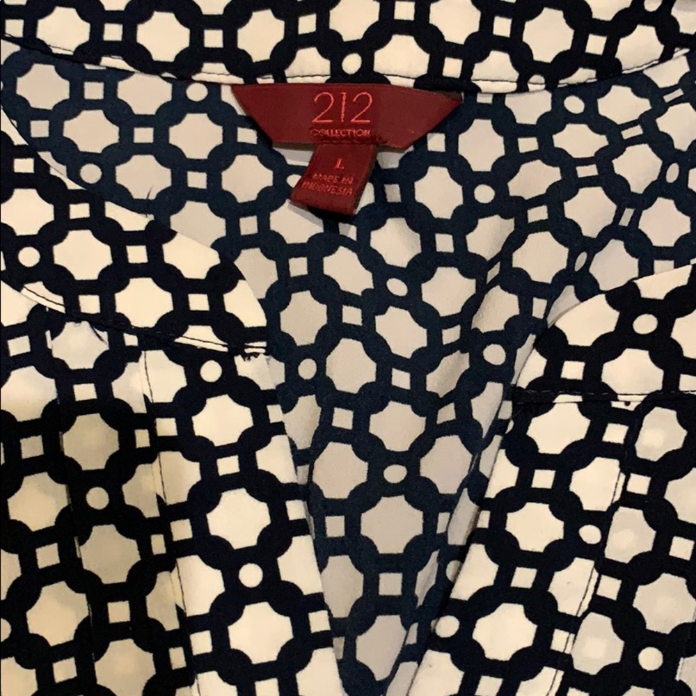 Button down top - Picture 2 of 7